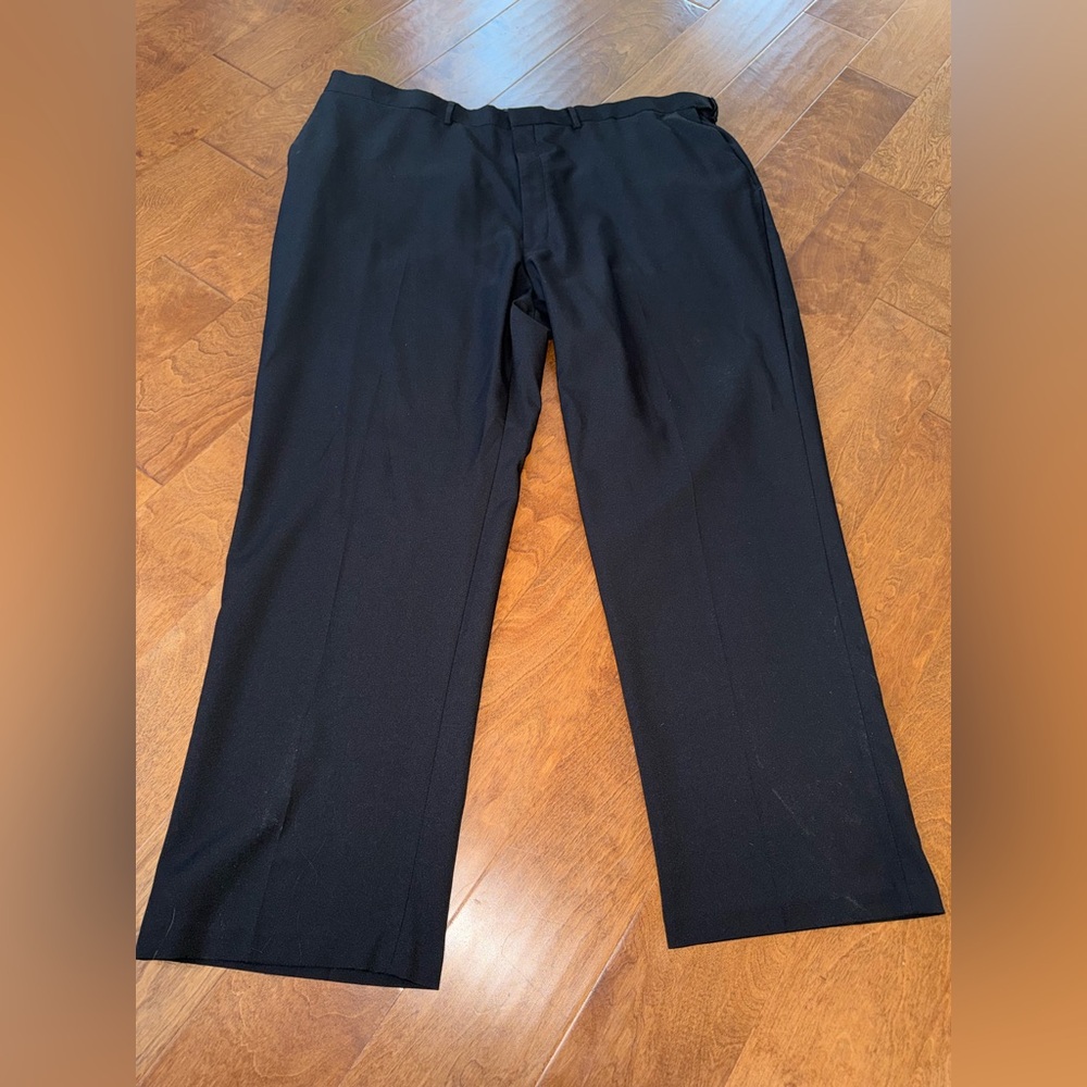 Haggar Premium Comfort Black Dress Pants 46/32